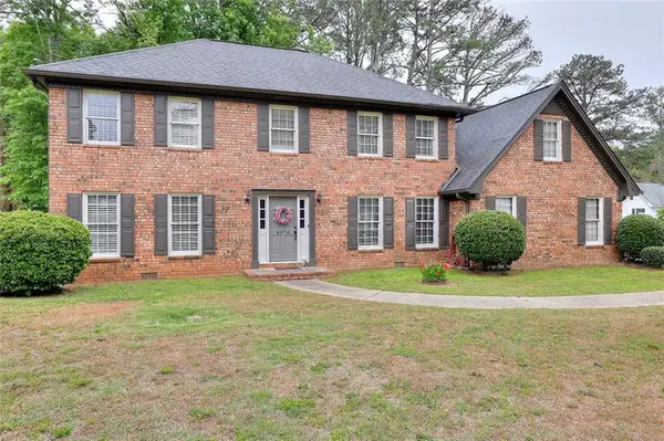 4976 Mystere Circle Sw, Lilburn, GA 30047