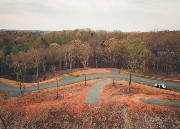 90 Jakes Landing Way S, Ellijay, GA 30540