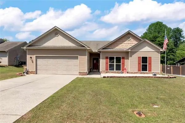 1424 Silvergate Way, Winder, GA 30680
