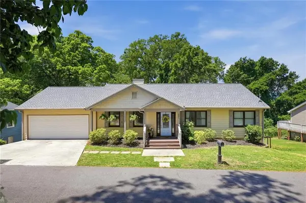 131 Holiday Street Ne, Marietta, GA 30060