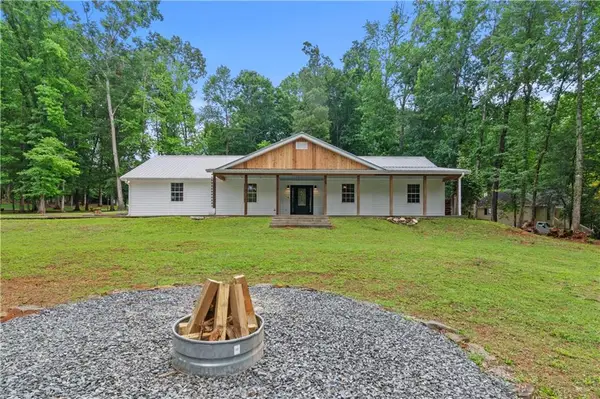 40 Robertson Road, Dawsonville, GA 30534