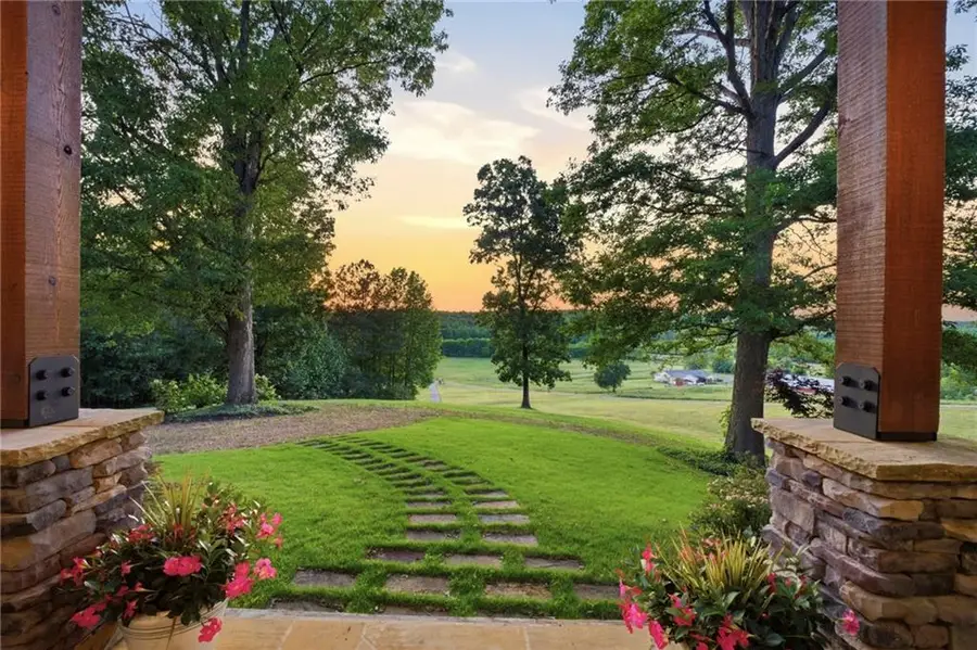 416 Spring Place Road Ne, White, GA 30184 - #2