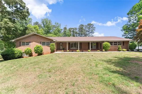 4118 Mountain View Road, Oakwood, GA 30566