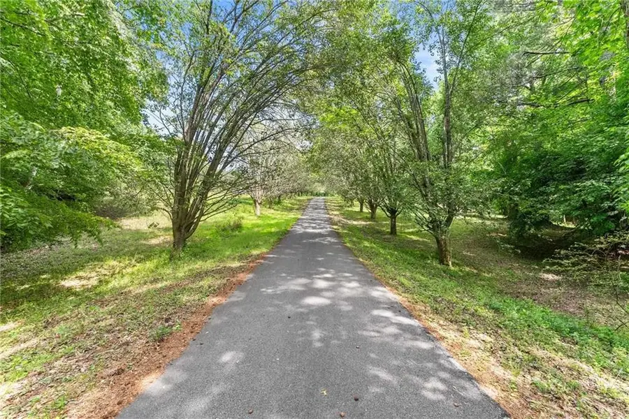 5141 Strickland Rd, Gainesville, GA 30507 - #2