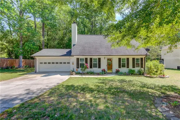 1584 Lakemont Drive, Grayson, GA 30017