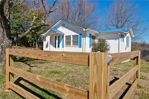 2165 Townsend Mill Road, Young Harris, GA 30582