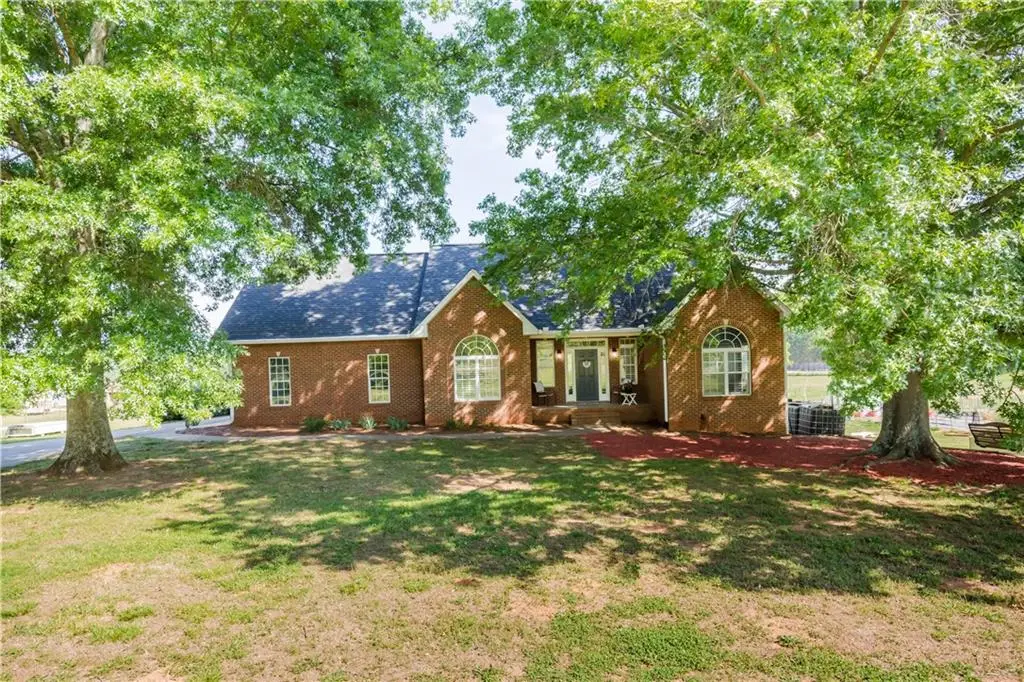 75 W Ridgeway Road, Maysville, GA 30558 - #1
