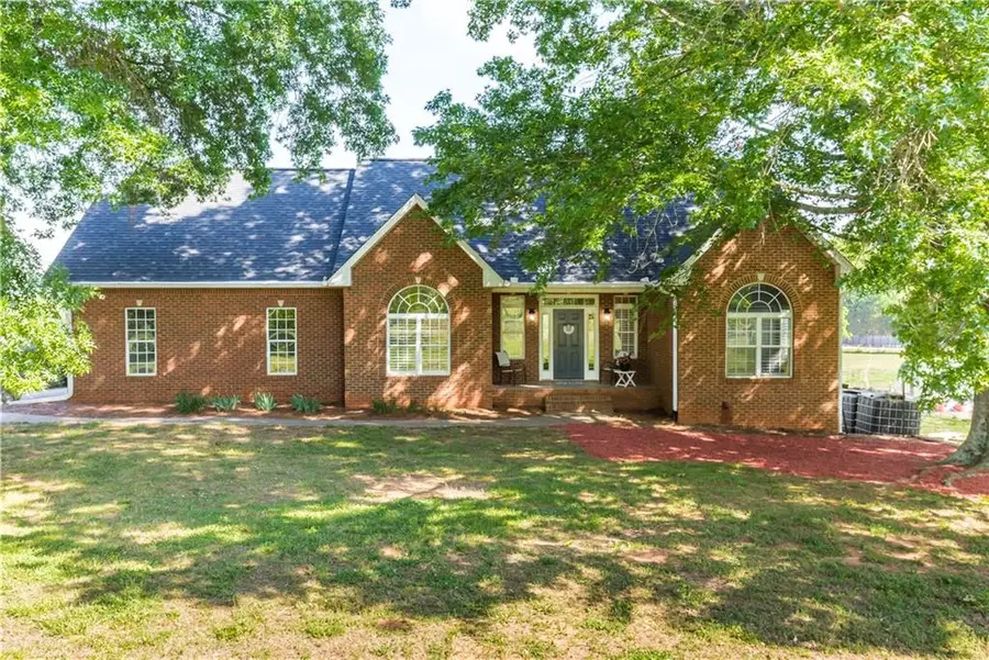 75 W Ridgeway Road, Maysville, GA 30558 - #2