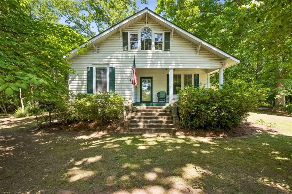 329 Gilbert Road, Jefferson, GA 30549 - #1