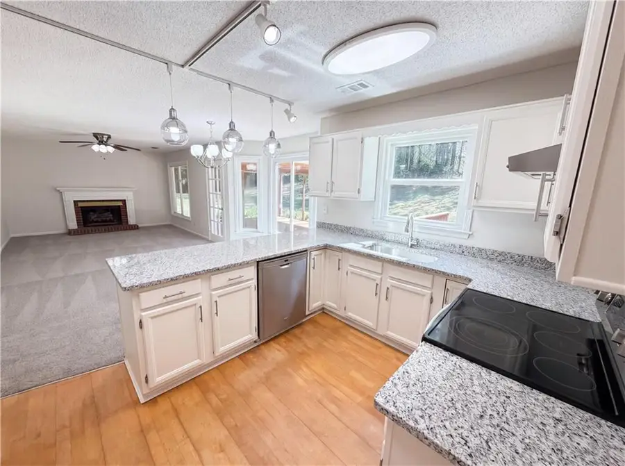 1197 Parkwood Chase Nw, Acworth, GA 30102 - #2