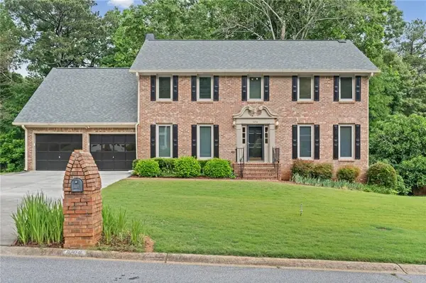 1090 Kelvington Way Sw, Lilburn, GA 30047