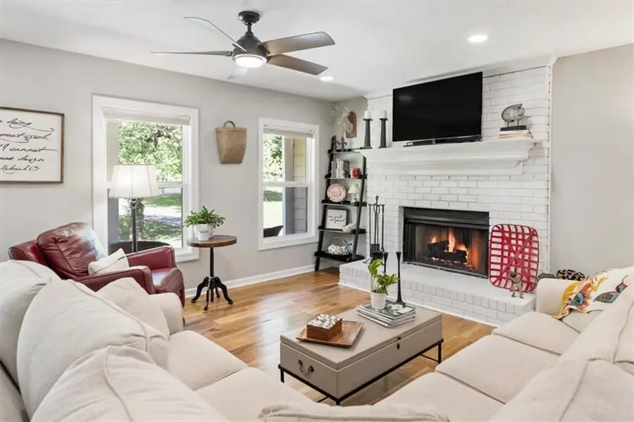5627 Pinewood Drive, Flowery Branch, GA 30542 - #3
