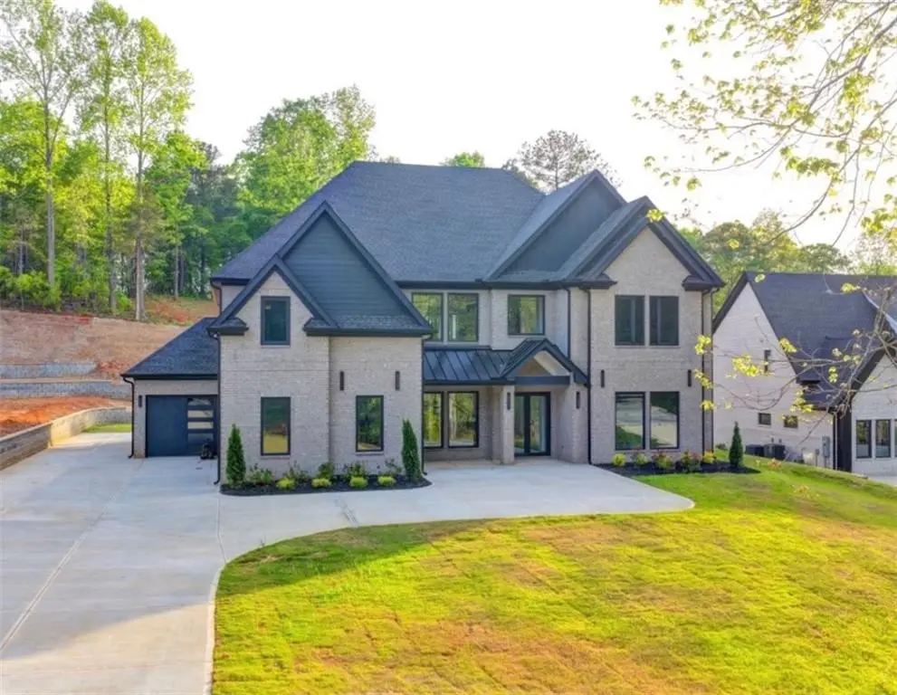 5274 Cash Road, Flowery Branch, GA 30542 - #1