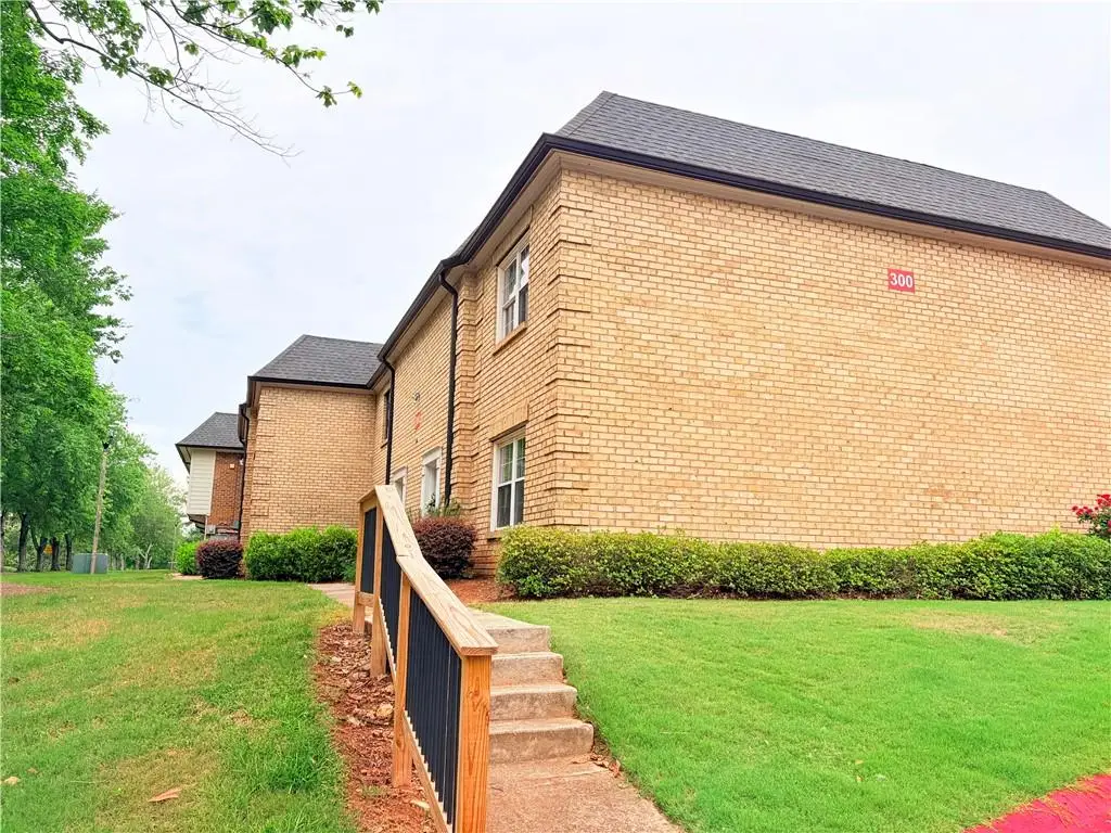 300 Winding River Drive #E, Sandy Springs, GA 30350 - #1