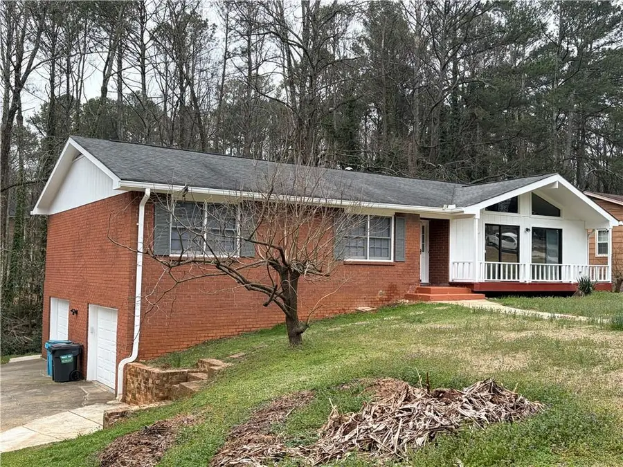 5252 Enchanted Cove Sw, Lilburn, GA 30047 - #2