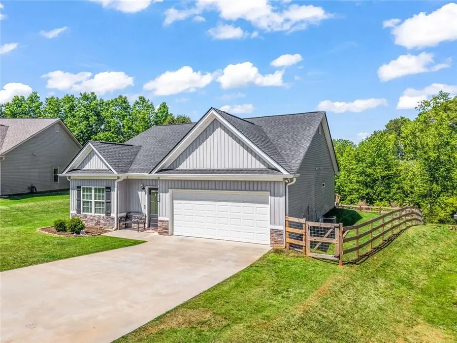 372 Highland Pointe Drive, Alto, GA 30510 - #2