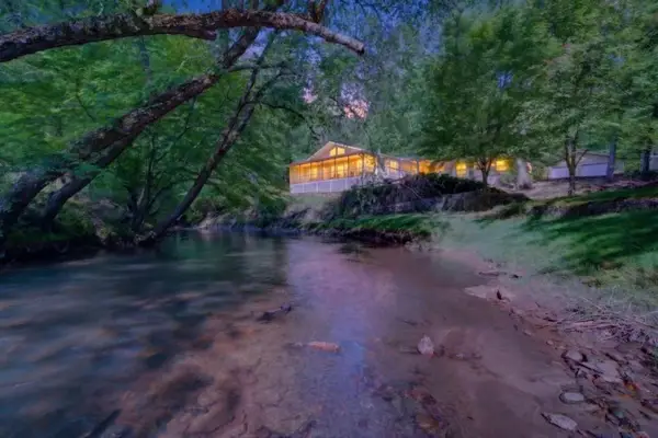 401 Mountain Rivers Road, Mineral Bluff, GA 30559