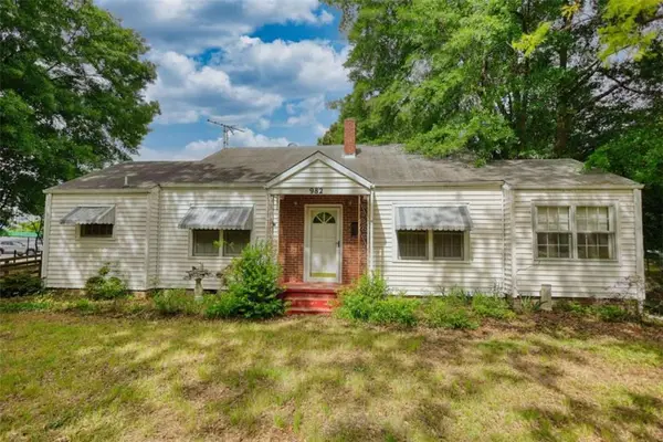 982 Highland Circle Se, Conyers, GA 30012