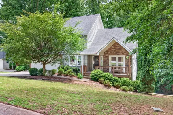 465 Emerald Lake Lane, Sugar Hill, GA 30518