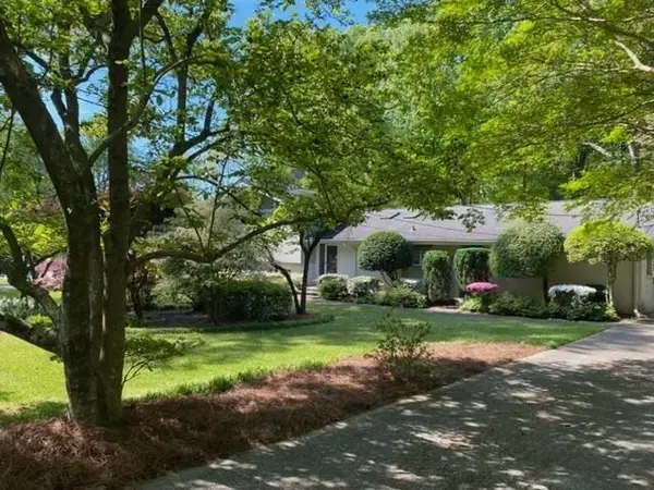 5492 N Peachtree Road, Atlanta, GA 30338