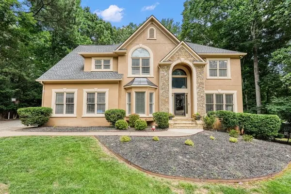 1038 Longwood Drive, Woodstock, GA 30189