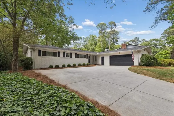 4428 E Kings Point Circle, Atlanta, GA 30338