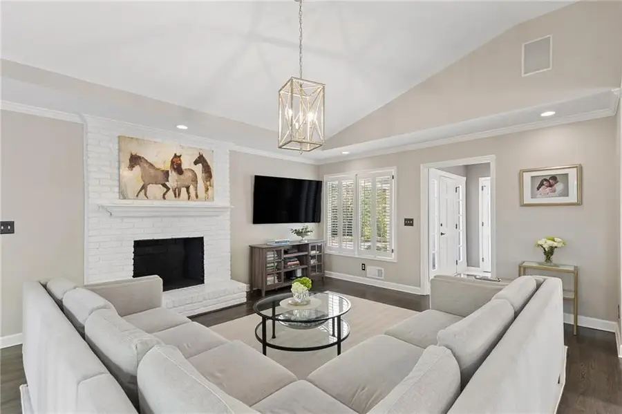 4428 E Kings Point Circle, Dunwoody, GA 30338 - #3
