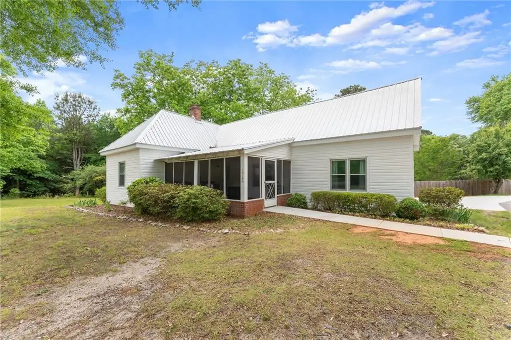 1519 New Hope Church Road, Loganville, GA 30052 - #1