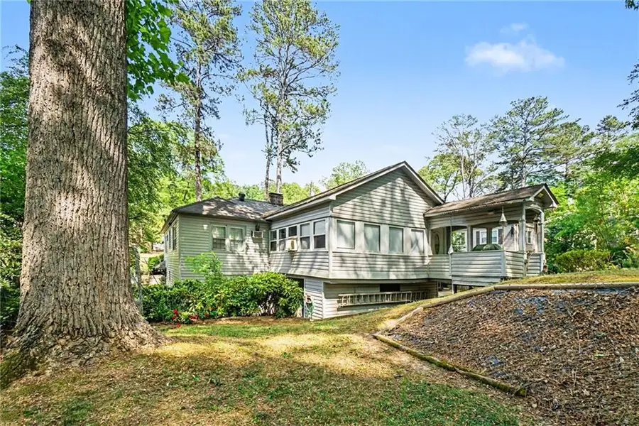 2088 E Roxboro Road Ne, Atlanta, GA 30324 - #2