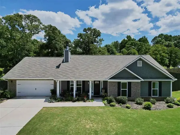 186 Kinsley Way, Statham, GA 30666