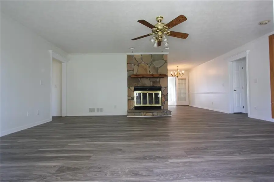 818 Springlake Road, Lawrenceville, GA 30045 - #3