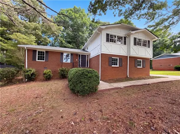 1938 Surrey Trail Se, Conyers, GA 30013