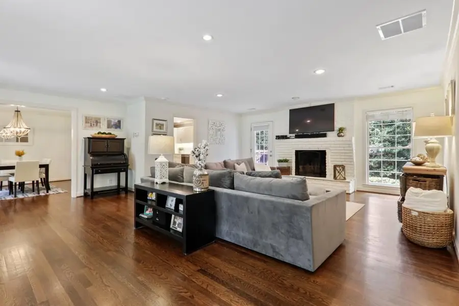 4770 Chatworth Court, Atlanta, GA 30342 - #3