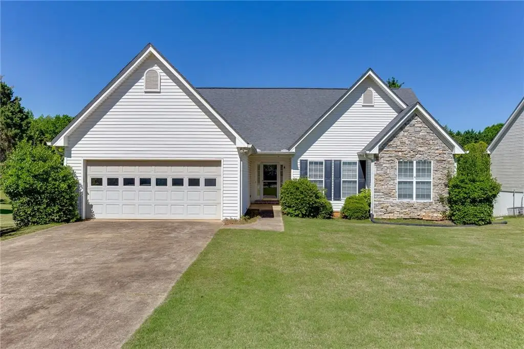 5972 River Oaks Drive, Flowery Branch, GA 30542 - #1
