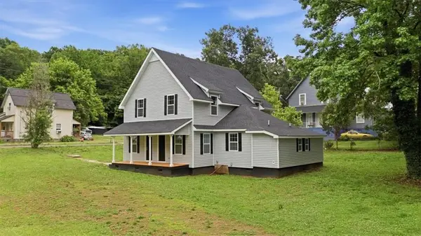 305 Grove Avenue Se, Lindale, GA 30147