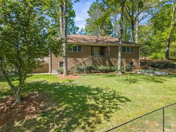 725 Nix Drive, Gainesville, GA 30501