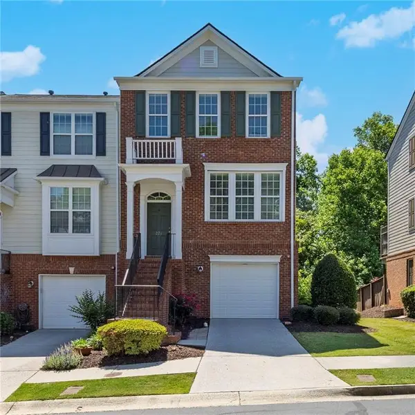 221 Balaban Circle, Woodstock, GA 30188