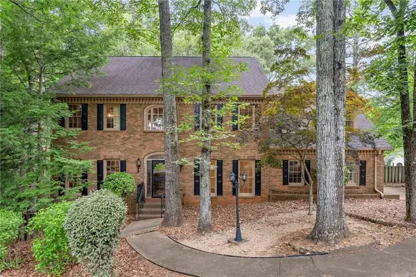 1260 Northcliff Trace, Roswell, GA 30076