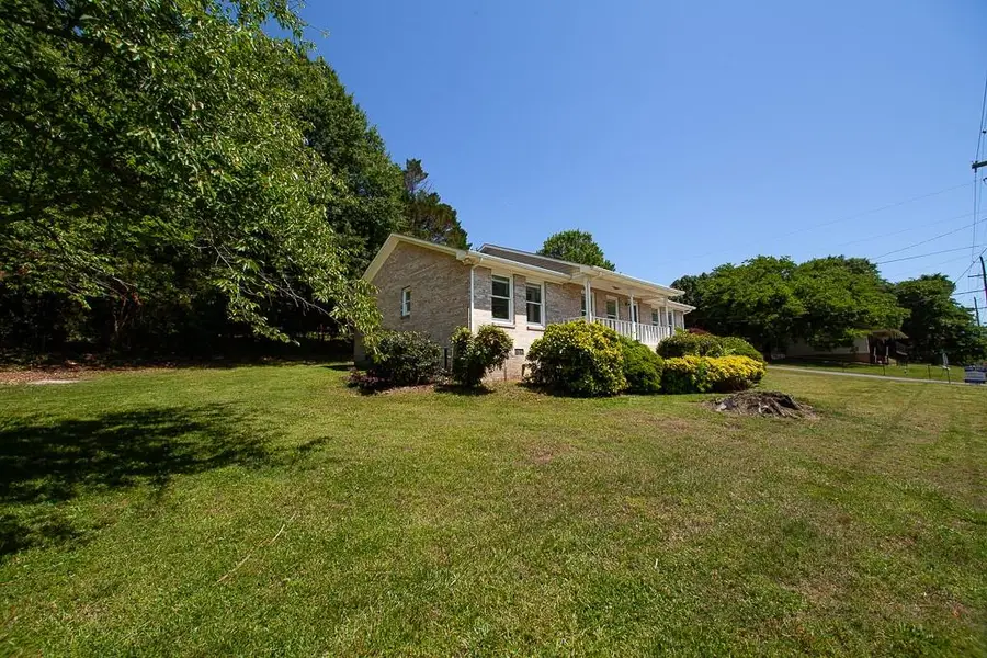 102 Lindsey Court Ne, Calhoun, GA 30701 - #2