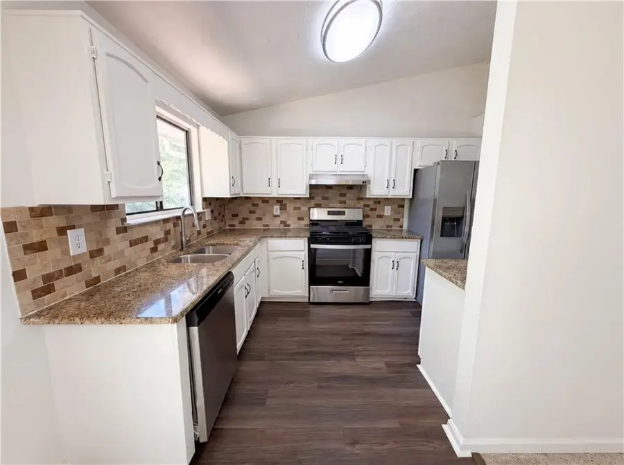 817 Greenhedge Way, Stone Mountain, GA 30088 - #2