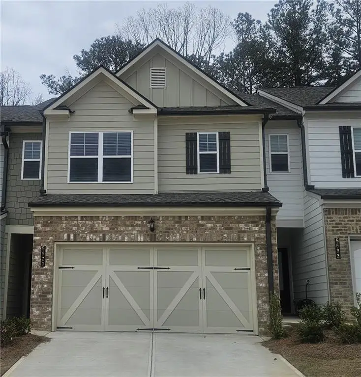 5653 Overview Drive, Flowery Branch, GA 30542 - #1