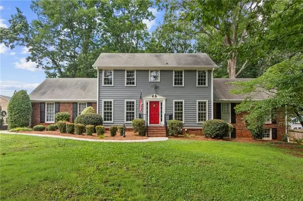 4352 White Oak Drive, Sugar Hill, GA 30518