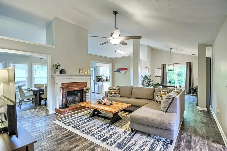 6145 Devonshire Drive, Flowery Branch, GA 30542 - #3