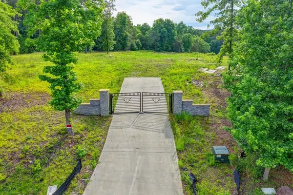535 Penny Lane, Loganville, GA 30052