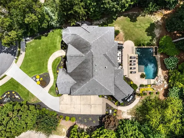 525 Tiverton Court, Alpharetta, GA 30009