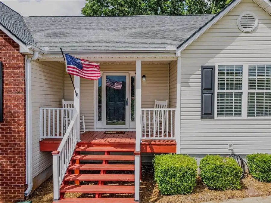 2990 Hampton Valley Drive, Loganville, GA 30052 - #3