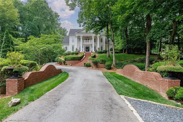 510 Londonberry Road, Atlanta, GA 30327