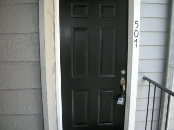 207 Granville Court, Sandy Springs, GA 30328