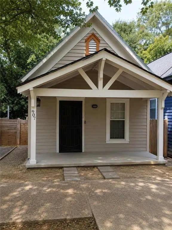 907 Smith Street Sw, Atlanta, GA 30310