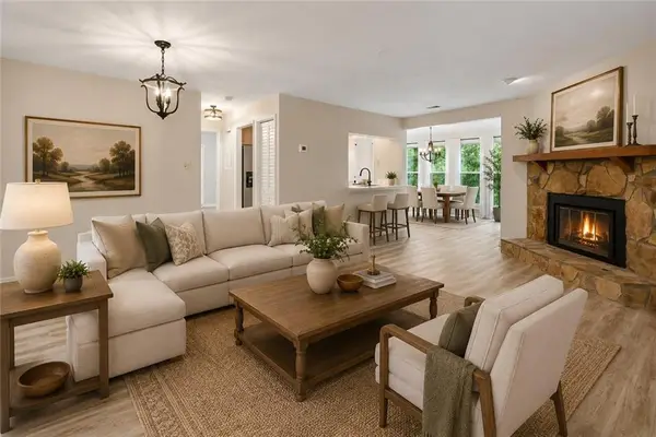 2214 Lake Pointe Circle, Roswell, GA 30075